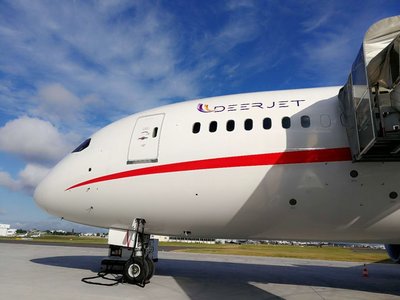 晨曦中的787夢想公務機飛抵世界藝術時尚之都巴黎