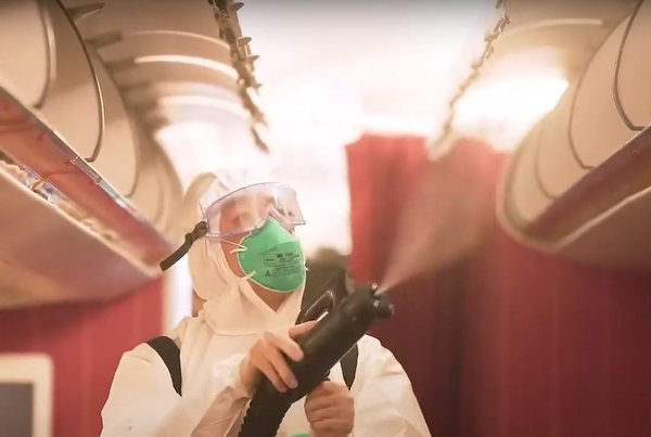 Hong Kong Airlines - Fogging in the cabin