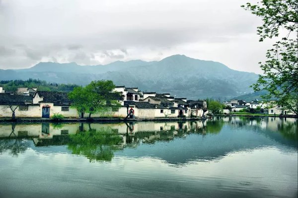 麗柏樂首家主題精品度假酒店“曉山青”落地“麗江復華雪山小鎮”
