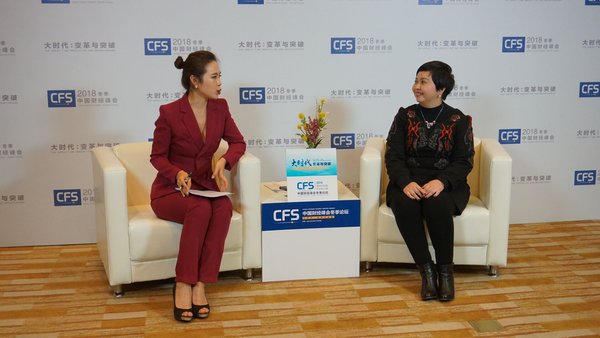 賴潔珊女士向媒體介紹李錦記希望廚師項目