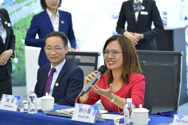 TUV萊茵大中華區萊茵學院副總裁林小霞女士在會上發言