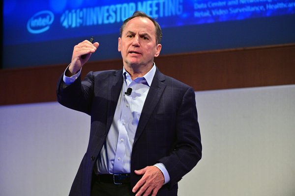 英特爾 CEO 承諾：引領轉折性技術，鼎助客戶成功，專注盈利能力
