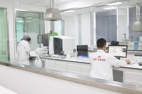 方廣果泥新工藝巡禮 從水果到成品果泥需經歷“九九八一關”