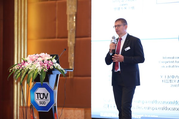 TUV南德醫療健康服務全球負責人Royth von Hahn作主題發言