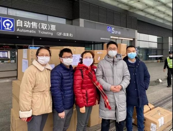 南京新百：戰疫路上  并肩同行