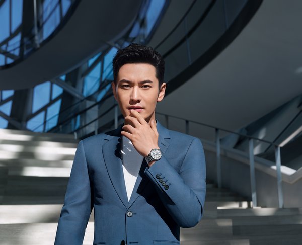 TISSOT天梭表全球形象代言人黃曉明佩戴天梭卡森臻我系列機械款男士腕表