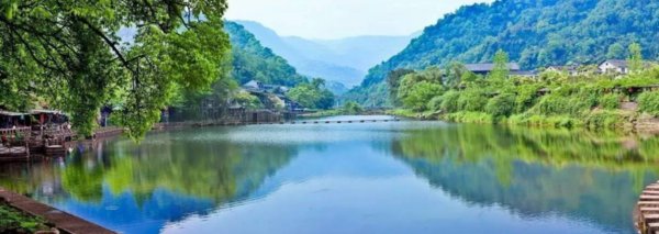 煙雨柳江，觀花聽雨 -- 君瀾古鎮度假圈蜀中再添新員